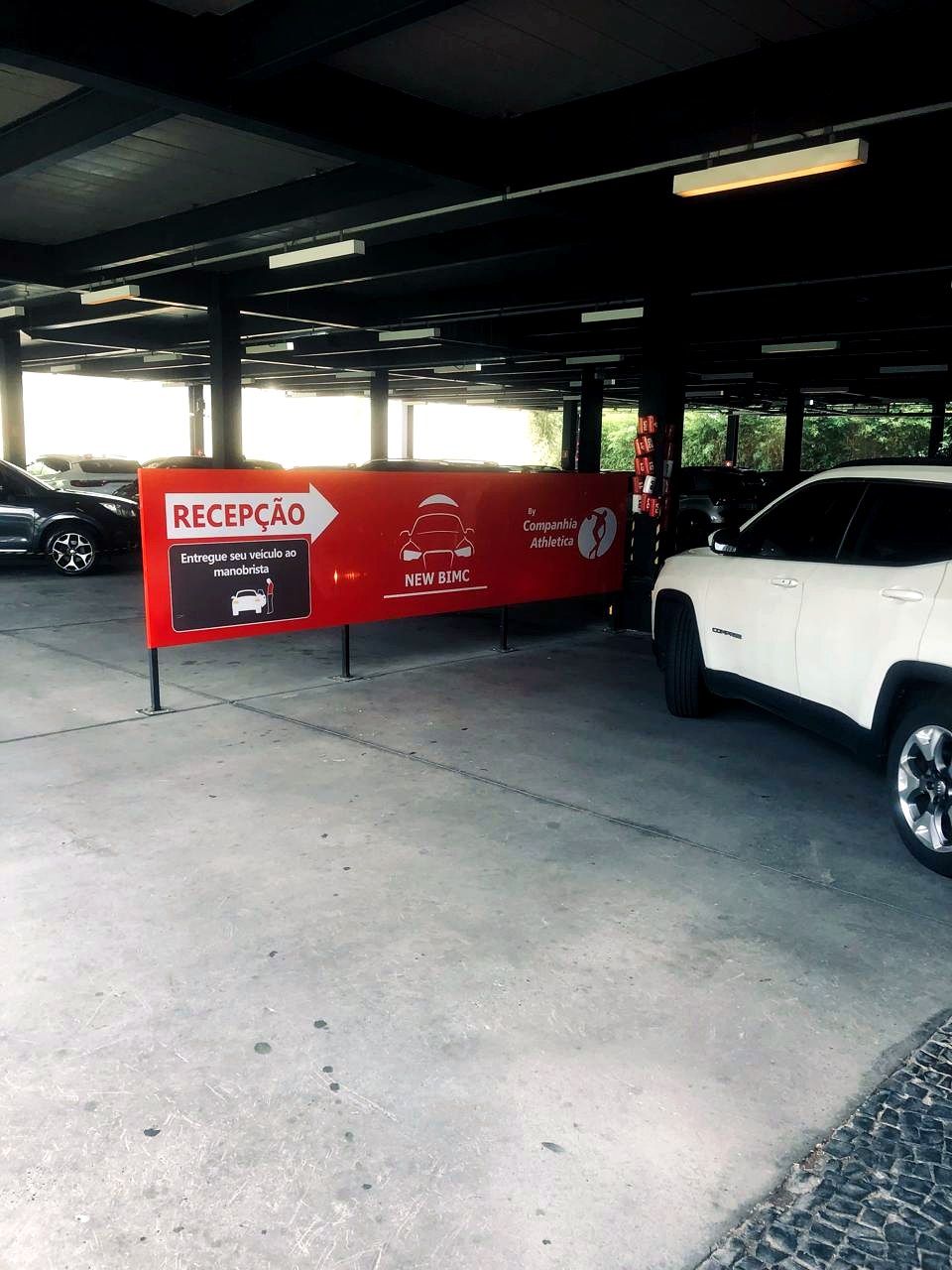 Equipe New BIMC realizando atendimento de valet